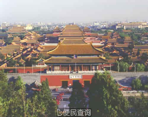 定西侯蒋琬首先上奏,倡议加筑外城