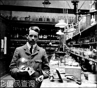 原子序数的发现者莫斯莱在英格兰出生