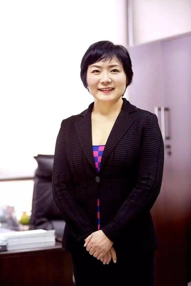 "龙湖地产"吴亚军:每月收租2个亿,分前夫200亿,给女儿530亿_在线网速